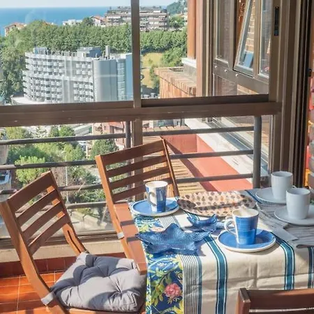 Palacio Con Vistas A La Bahia Ac, Wifi, Parking Apartment *